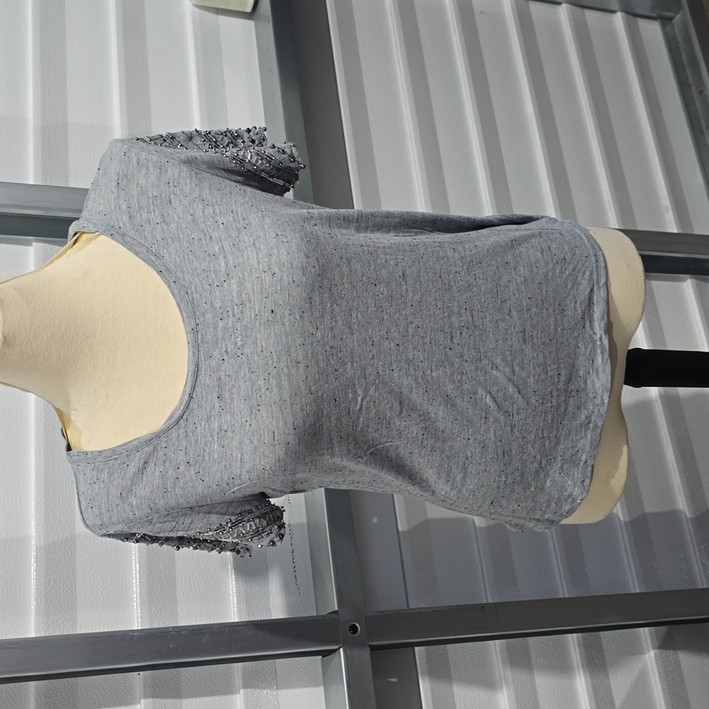 BKE Boutique Gray T-shirt with Bling Sleeves Size Medium‎